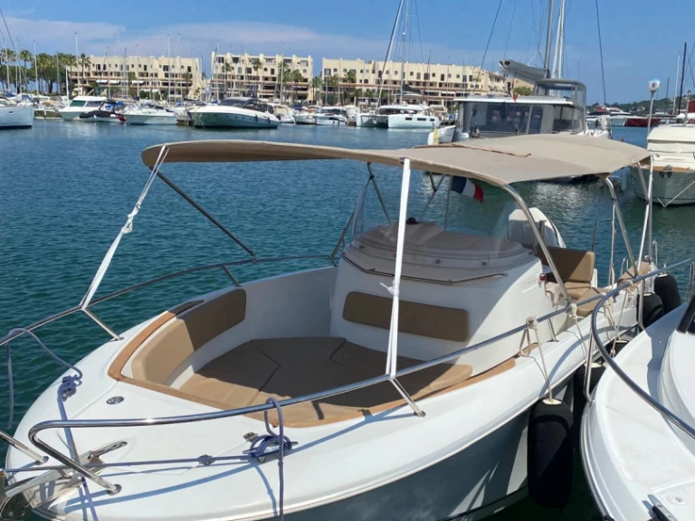 Wynajem łodzi Saint-Tropez tanio Cap Camarat 7.5 Open
