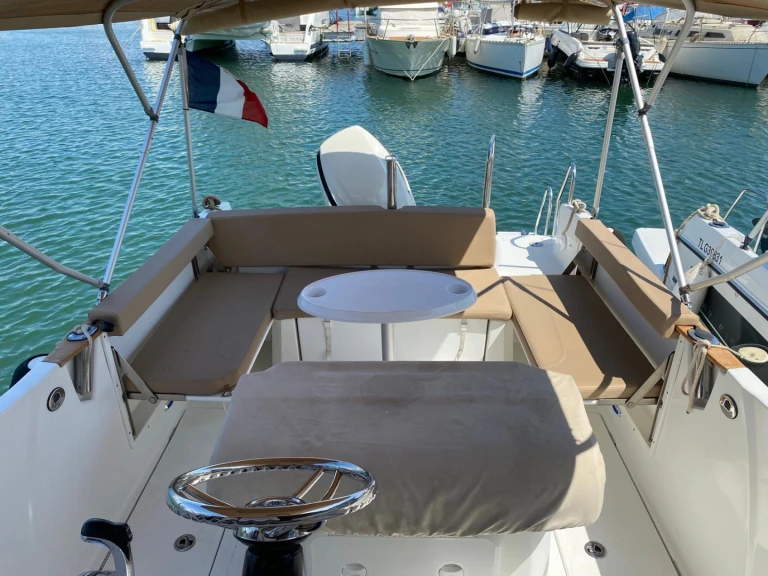 Wynajem łodzi Jeanneau Cap Camarat 7.5 Open w Saint-Tropez na SamBoat 