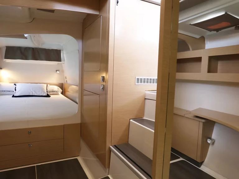 Fountaine Pajot Lipari 41 między profesjonalistami a osobami prywatnymi w Bodrum