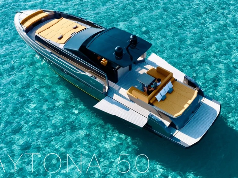Wynajem Motorówka w Ibiza Town - DAYTONA 50 15m