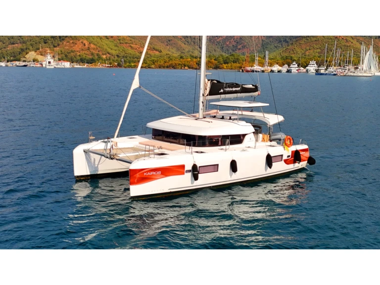 Lagoon Lagoon 42 między profesjonalistami a osobami prywatnymi w Fethiye