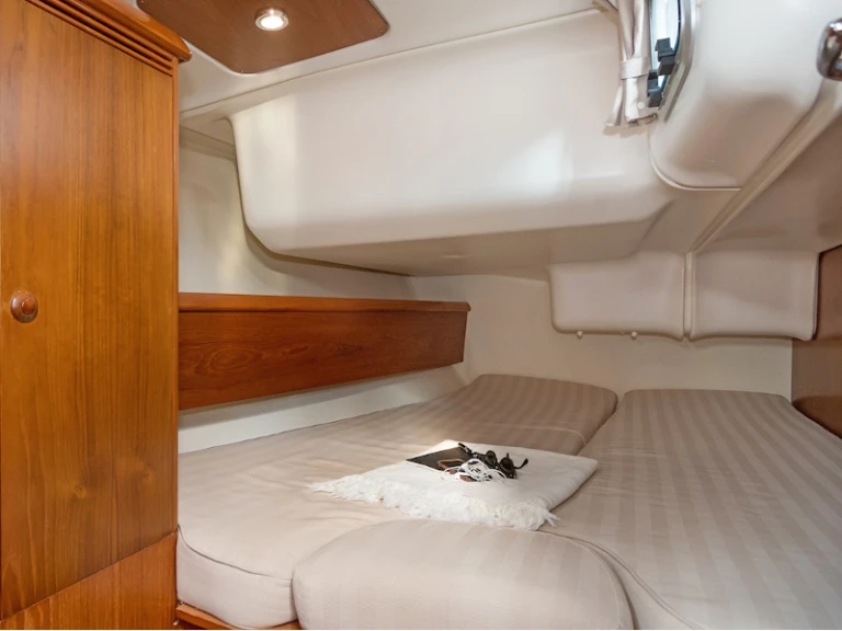 Wynajem Żaglowiec w Monastiri Bay - Jeanneau Sun Odyssey 43