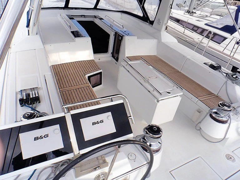 Wynajmij Bénéteau Oceanis 55 w Lavrio