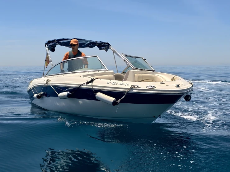 Wynajem Motorówka w Marbella - Sea Ray Sea Ray 200 Select