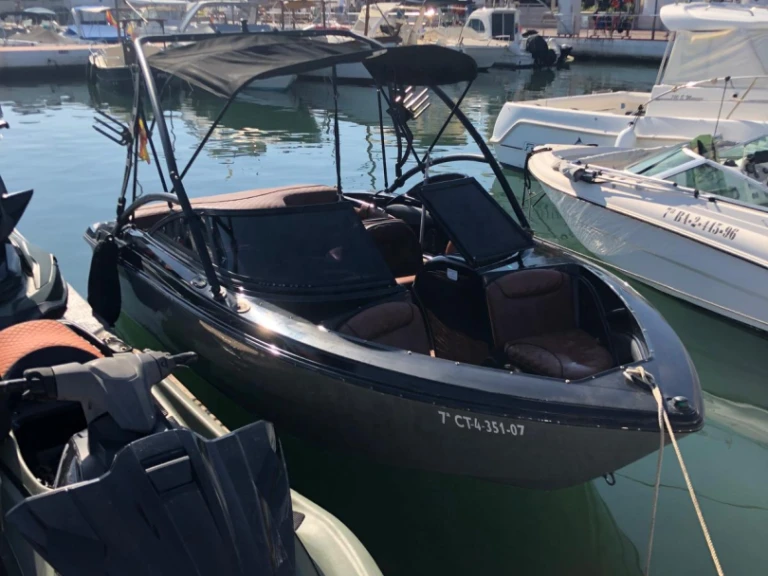 Wynajmij Monterey 180 w Marbella