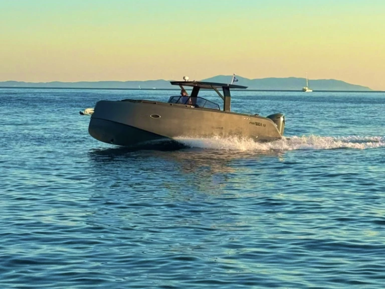 Wynajmij Motorówka z lub bez skippera Phantom yachts w Split