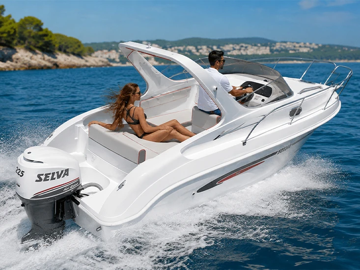 Wynajem Motorówka Selva-Marine z patentem 