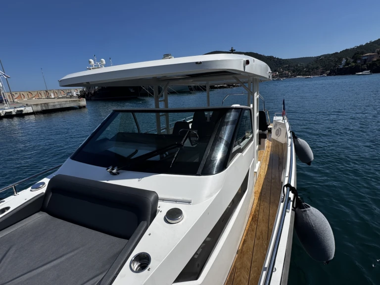 Wynajem łodzi Axopar Axopar 37 Sun-Top w Mandelieu-la-Napoule na SamBoat 