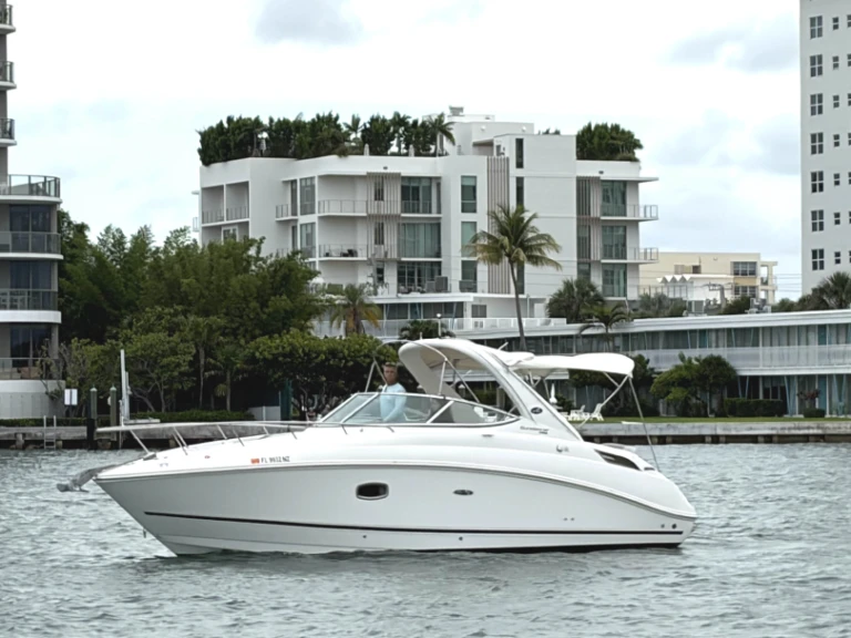 Wynajem łodzi Sea Ray Sea Ray 300 Sundancer w Miami na SamBoat 