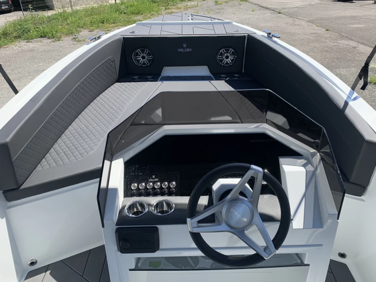 Wynajem łodzi Valory V620 w Annecy na SamBoat 