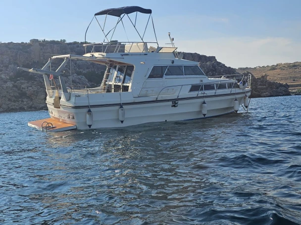 Wynajmij Ferretti Altura 38 Fly w Xemxija