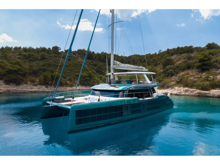 Wynajem Katamaran Sunreef z patentem 