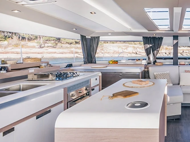 Wynajem Katamaran w Ibiza Town - Fountaine Pajot Aura 51