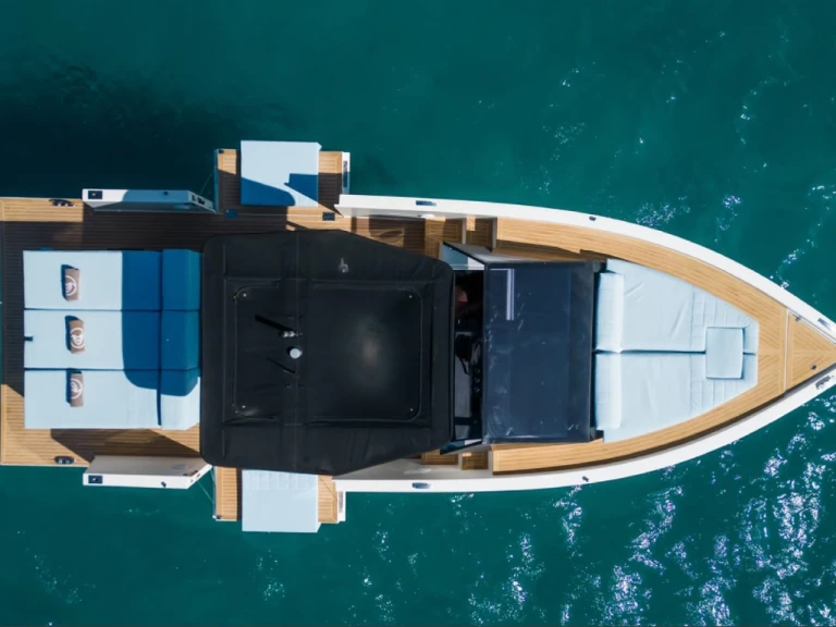 Wynajmij De Antonio DE ANTONIO YACHTS D34 CRUISER  w Ibiza Town