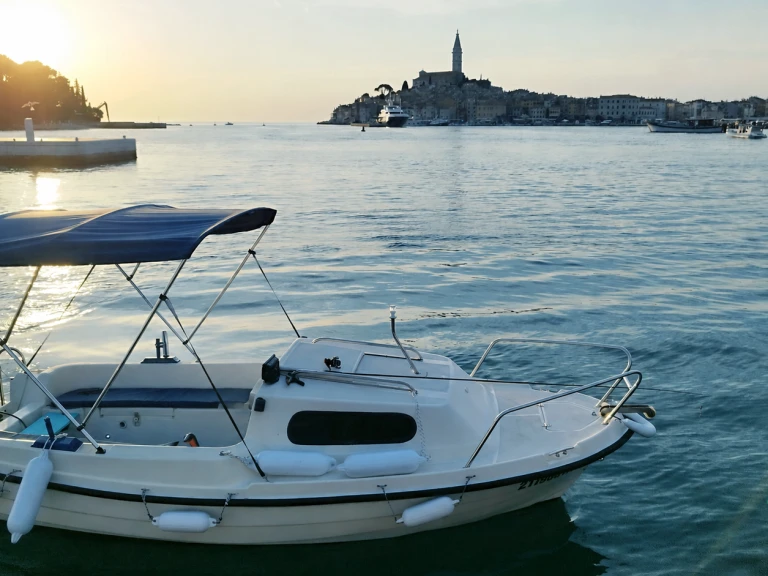 Wynajmij Motorówka z lub bez skippera Sportmare w Rovinj