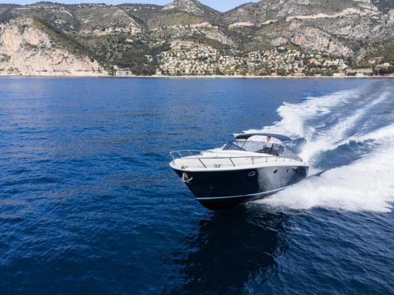 Wynajem łodzi Saint-Jean-Cap-Ferrat tanio Itama 40
