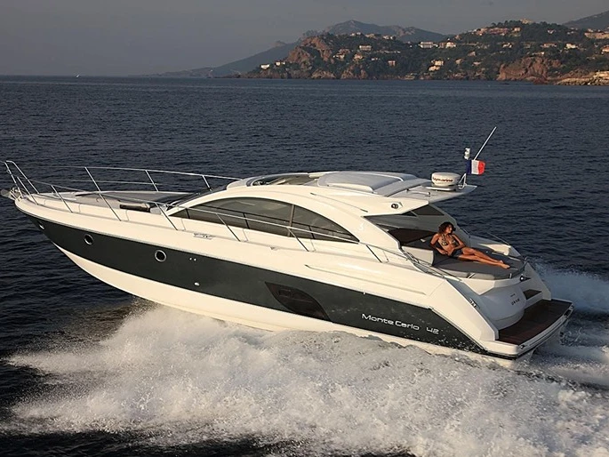 Wynajem Motorówka w Juan-les-Pins - Bénéteau Monte Carlo 42