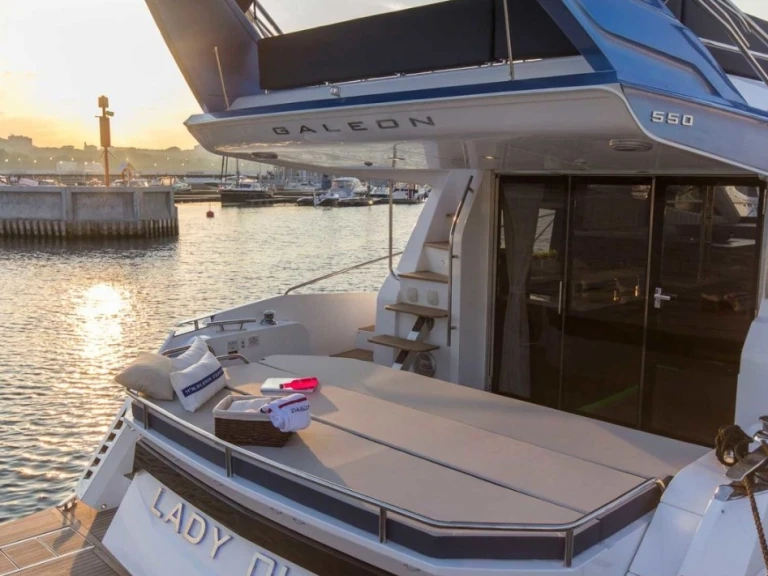 Wynajmij Galeon Galeon 550 Fly w Herceg Novi