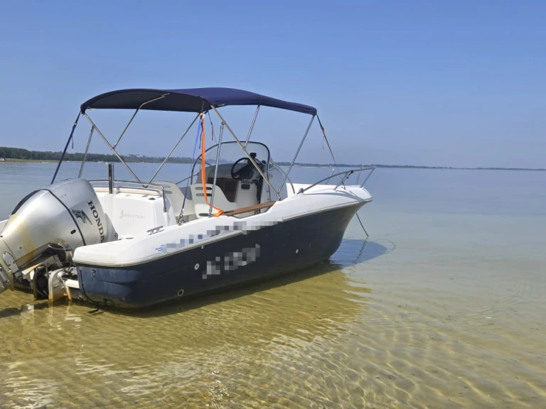 Wynajmij Bénéteau Flyer 650 w Cazaux