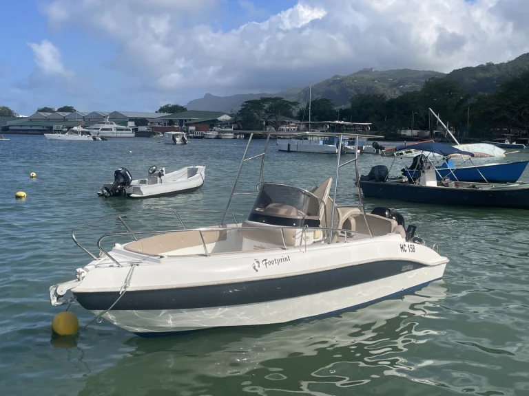Wynajem w Victoria- fisherman Speedy 450 na SamBoat