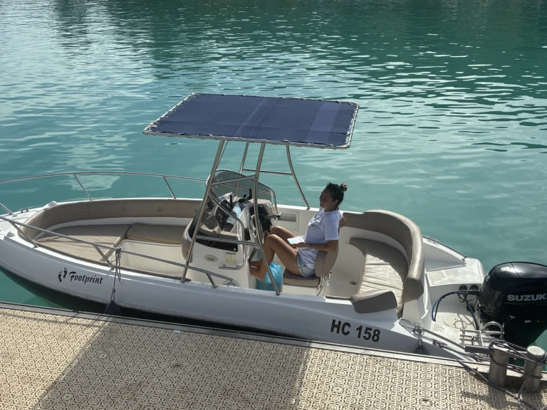 Wynajmij fisherman Speedy 450 w Victoria