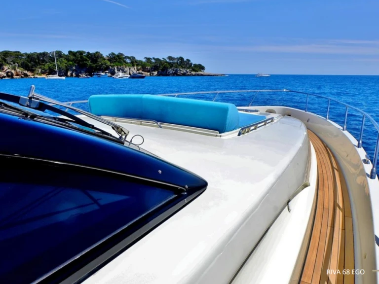 Wynajmij Luksusowy jacht z lub bez skippera Riva w Saint-Laurent-du-Var