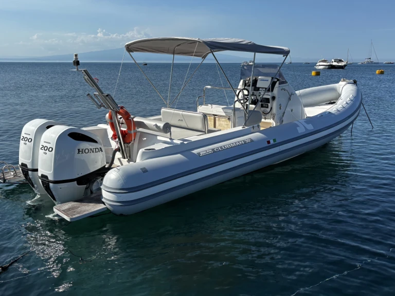 Wynajem Łódż półsztywna Joker Boat z patentem 