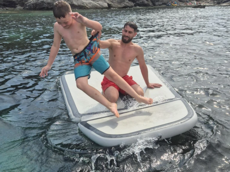 Wynajem Motorówka Fun Yak z patentem 