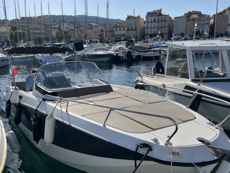 Wynajmij Quicksilver Activ 755 Sundeck w Port Vieux et Chantiers Navals de La Ciotat