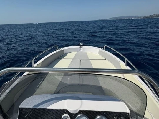 Motorówka do wynajmu w Port de Palamós w najlepszej cenie