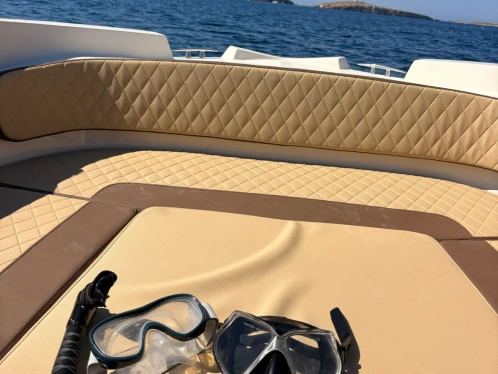 Motorówka do wynajmu w Saint Paul's Bay w najlepszej cenie