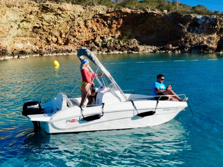 Wynajmij Remus Remus 450 open w Sant Antoni de Portmany