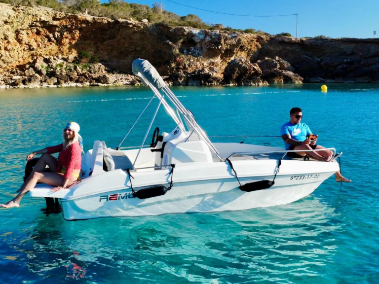 Wynajem łodzi Sant Antoni de Portmany tanio Remus 450 open