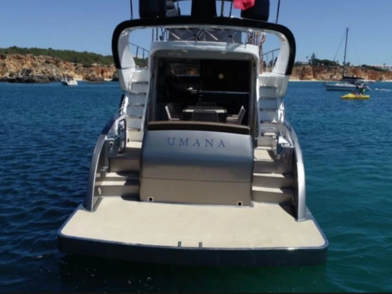 Motorówka do wynajmu w Villefranche-sur-Mer w najlepszej cenie