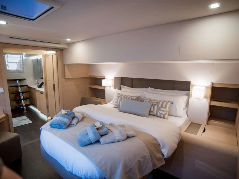 Wynajmij Katamaran z lub bez skippera Fountaine Pajot w Piraeus