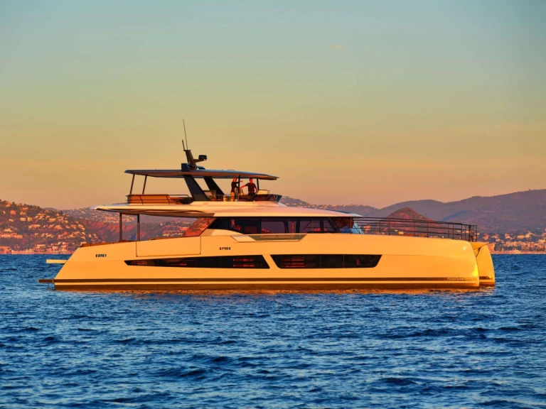 Wynajem Luksusowy jacht Fountaine Pajot z patentem 