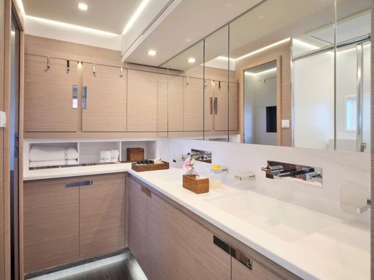Wynajmij Fountaine Pajot Fountaine Pajot Alegria 67 (4 cab) w Piraeus