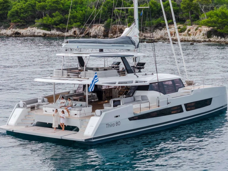 Fountaine Pajot Fountaine Pajot Thira 80 między profesjonalistami a osobami prywatnymi w Marsh Harbour