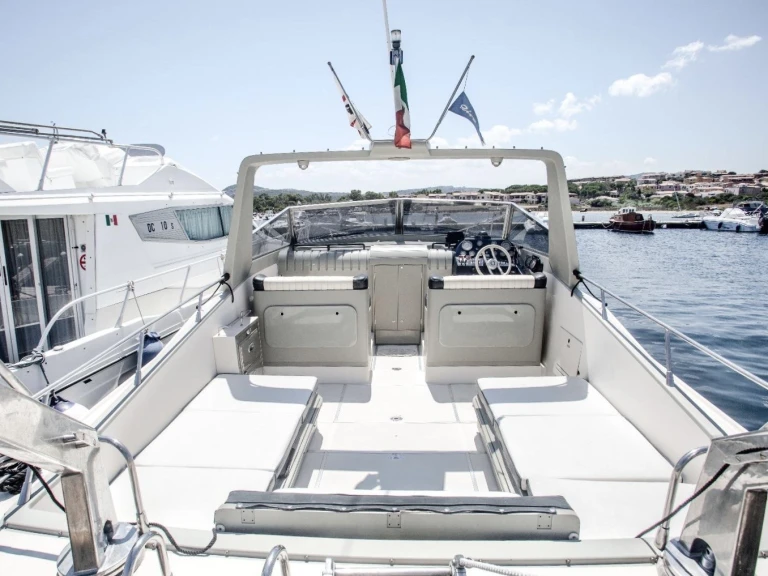 Wynajem Motorówka w Porto Pozzo - Riva Bravo 38 special