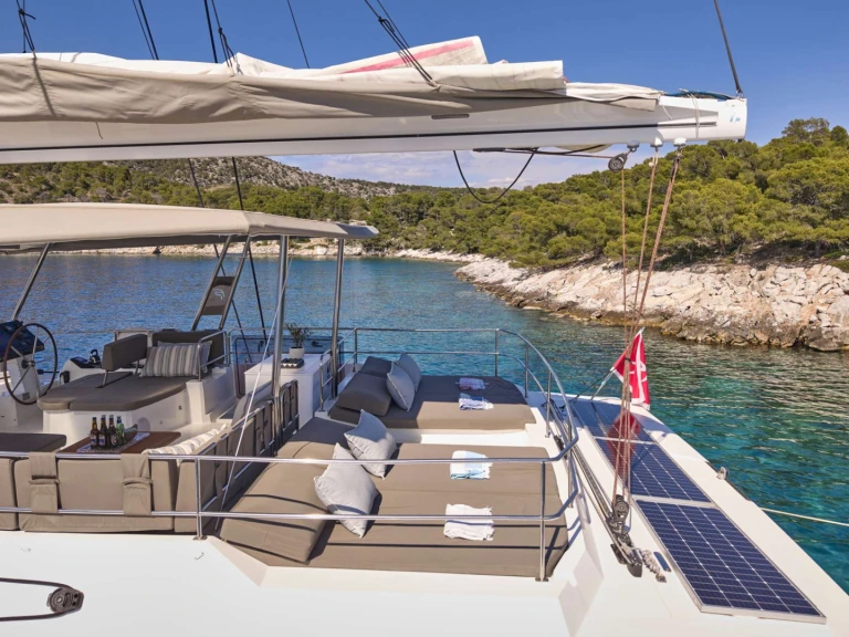 Wynajmij Fountaine Pajot Fountaine Pajot Alegria 67 (5 cab) w Nea Peramos