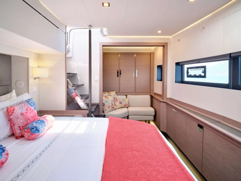Wynajmij Fountaine Pajot Fountaine Pajot Alegria 67 (4 cab) w Piraeus