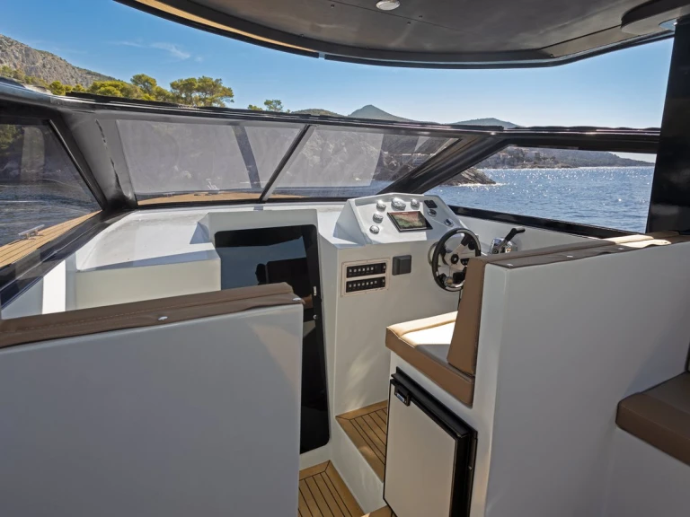 Wynajem łodzi Custom Made XP 38 w Hvar na SamBoat 