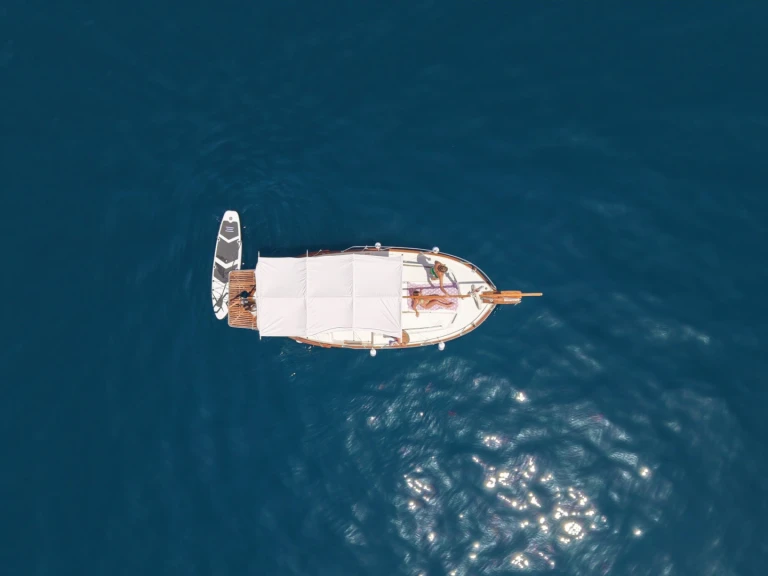 Wynajem Motorówka Menorquin-Yachts z patentem 