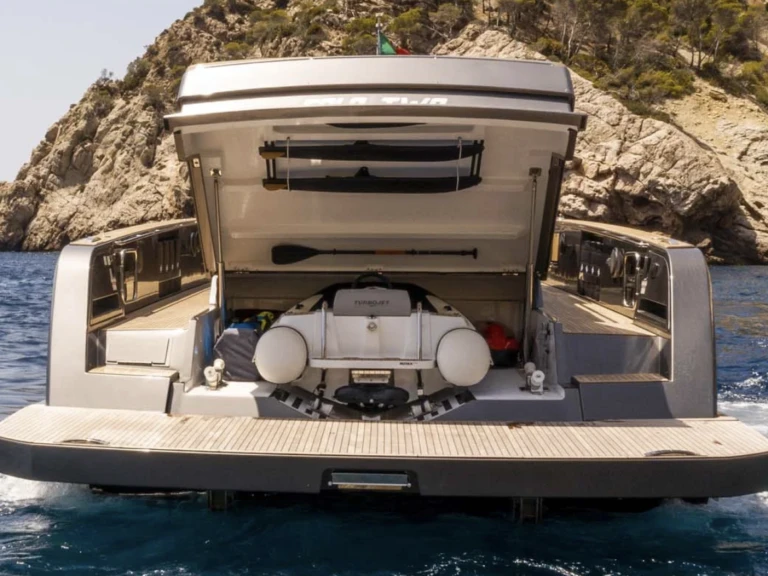 Wynajem Motorówka Pardo Yachts z patentem 