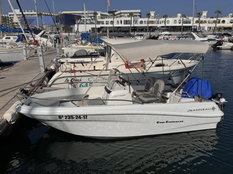 Wynajem Motorówka w Alicante - Jeanneau Cap Camarat 4.7 CC Style