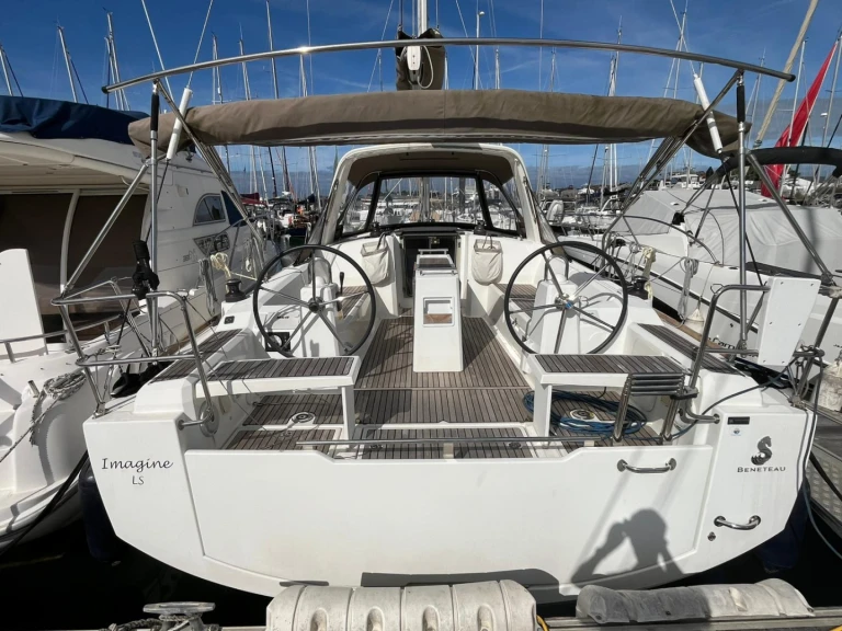 Wynajem łodzi Bénéteau Oceanis 38.1 w Les Sables-d'Olonne na SamBoat 