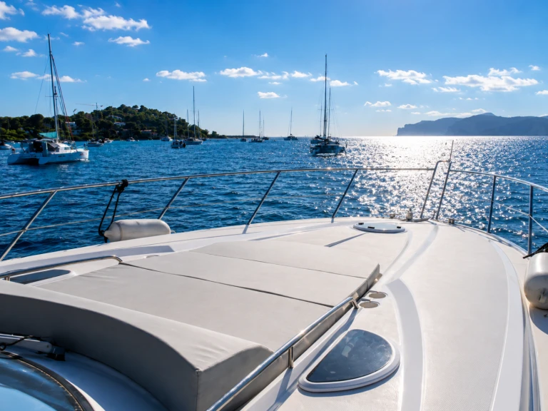 Wynajem Luksusowy jacht Sunseeker z patentem 