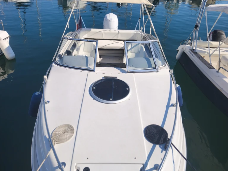 Wynajmij Four Winns Sundowner 195 w Saint-Raphael