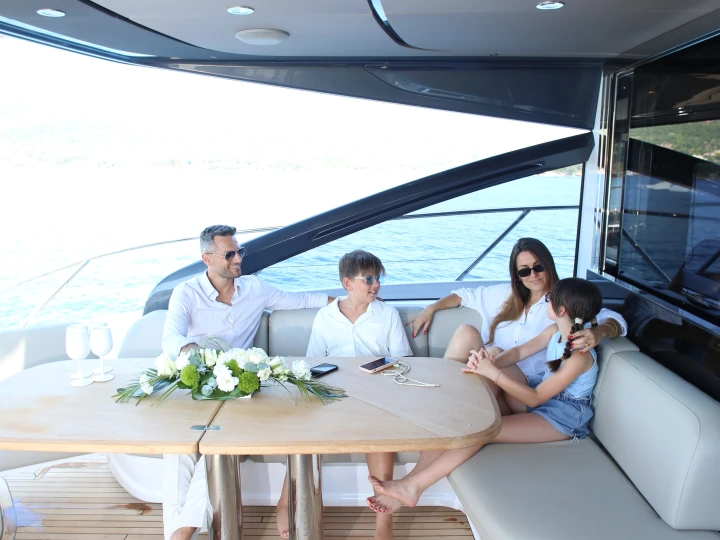 Wynajem w Saint-Raphael- Princess Princess V55 na SamBoat