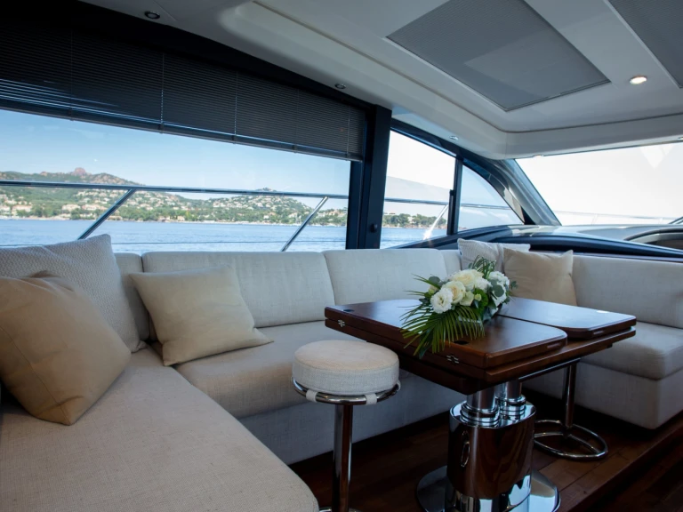 Wynajem łodzi Saint-Raphael tanio Princess V55